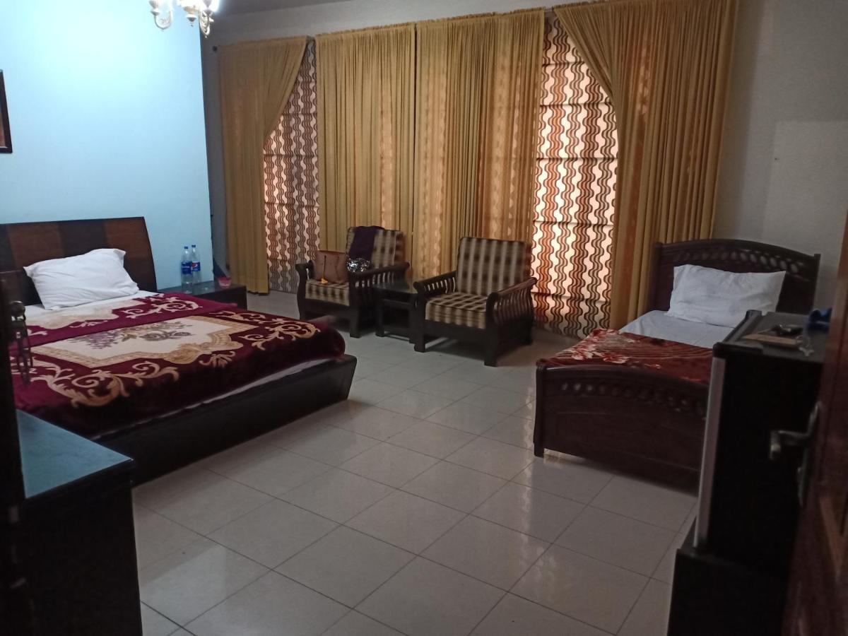 Tourist Hub Islamabad Bed & Breakfast Exterior photo